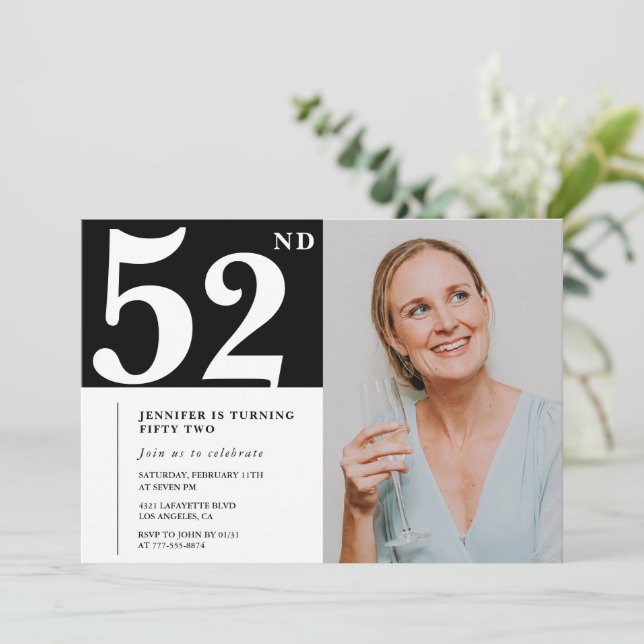 Cartes d'invitation pour un 52e anniversaire en ph (Debout devant)