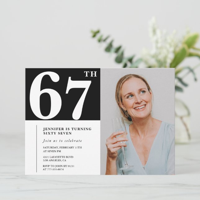 Cartes d'invitation pour un 67e anniversaire en ph (Debout devant)