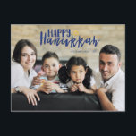 Cartes postales de l'Hanoukka Star of David Photo<br><div class="desc">Les cartes postales Happy Hanoukka Star of David Holiday Photo sont élégantes et mignonnes pour tous vos amis et votre famille en cette période de vacances. Customisez le texte avec votre nom de famille et l'année et échangez la photo pour une photo de vos enfants, de votre animal de compagnie...</div>