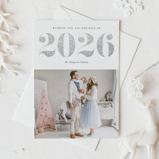 Cartes Pour Fêtes Annuelles 2025 Faux Parties scintillant Argent Moderne Bonne (Ring in 2026 with this sparkly Happy New Year photo card featuring faux silver glitter.)
