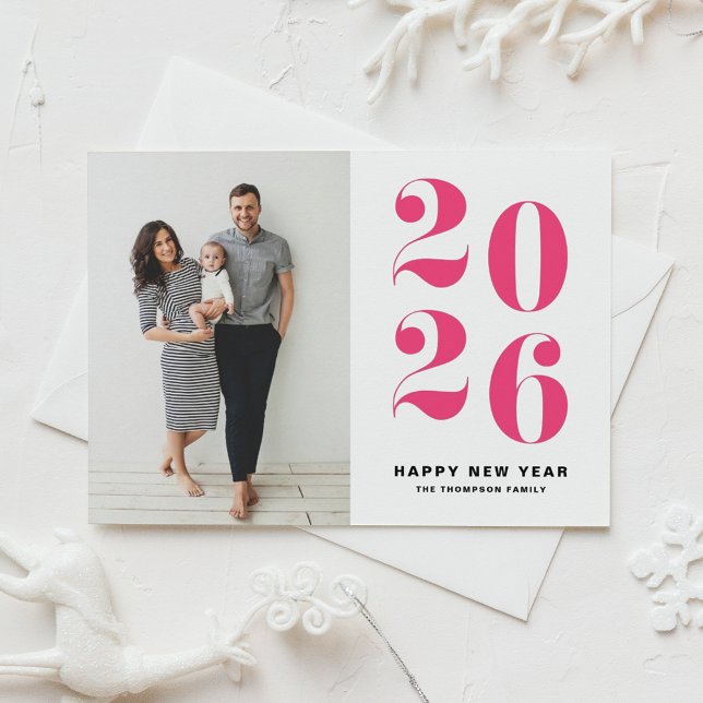 Cartes Pour Fêtes Annuelles 2025 Hot rose Bold Typographie Nouvel An Photo (Ring in 2026 with this hot pink Happy New Year Photo Card featuring retro bold typography.)