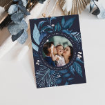 Cartes Pour Fêtes Annuelles Abondant | Aquarelle Botanique Hanoukka Photo<br><div class="desc">L'élégant Hanoukka carte photo présente une photo préférée entourée d'un feuillage botanique bleu luxuriant et de minuscules baies blanches. Personnalisez-vous avec un message de voeux de vacances personnalisé (montré avec "vous souhaiter la lumière, la paix et l'amour"), et vos noms courbés autour de la photo. Ajoutez quatre images supplémentaires à...</div>