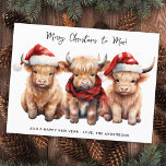 Cartes Pour Fêtes Annuelles Adorable Veau de vache des Highlands Joyeux Noël à<br><div class="desc">Ce Noël, envoyez vos voeux les plus chauds à vos proches avec nos adorables cartes de Noël Highland Cow ! Dotés d'un joli trio de veaux des Highlands, tous vêtus d'une tenue festive, ces cartes ne manqueront pas d'apporter un sourire à quiconque. Vache portant un chapeau de Père Noël et...</div>