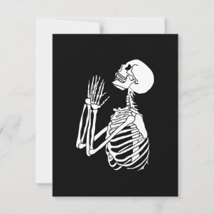 Cartes Pour Fêtes Annuelles Aidez-moi Skeleton à prier sur un