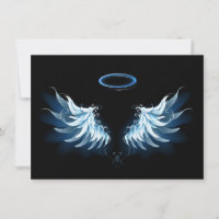 Ailes d'ange bleues lumineuses sur fond noir