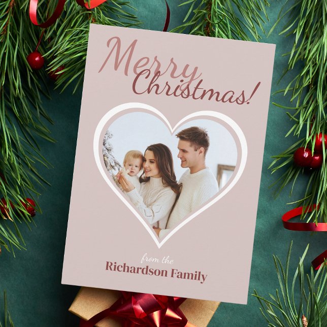 Cartes Pour Fêtes Annuelles Amour Coeur Famille Photo Noël (Sending your family or loved one heartfelt wishes in a charming pink theme holiday card.)