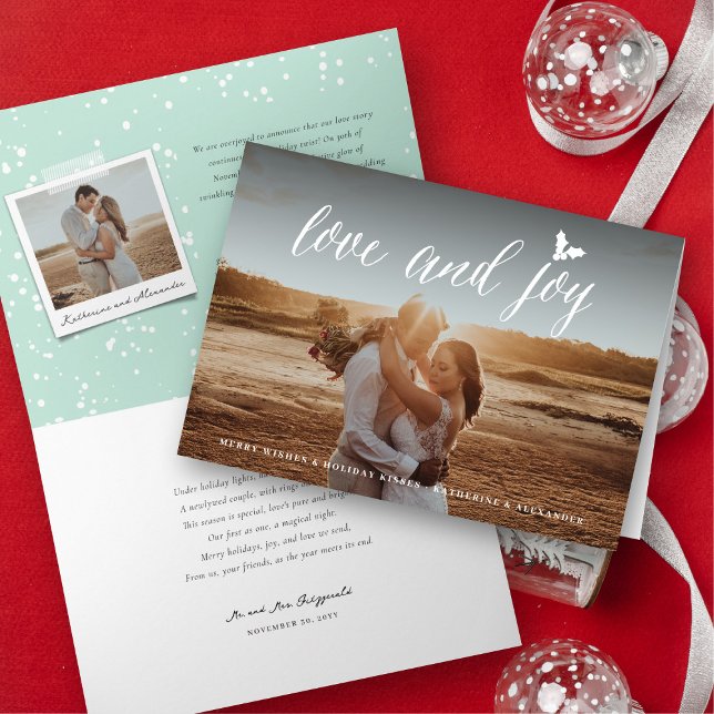 Cartes Pour Fêtes Annuelles Amour Et Joie Mr & Mrs 1st Christmas Photo Mariage (Simple Love And Joy Script - Mr & Mrs 1st Christmas - Holiday Wedding Photo Card by fat*fa*tin)