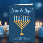 Cartes Pour Fêtes Annuelles Amour & Lumière Custom Blue Gold Hanoukka Menorah<br><div class="desc">Carte pliée "Love and Light Hanoukka" sur mesure pour une famille juive ou un parti Chanukah avec une synagogue. Personnalisez avec votre nom de famille ou informations de groupe en bleu sous la jolie menorah or.</div>