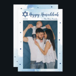 Cartes Pour Fêtes Annuelles Aquarelle bleu classique Bonne photo Hanoukka<br><div class="desc">Carte de vacances photo Hanoukka couleur bleu classique</div>