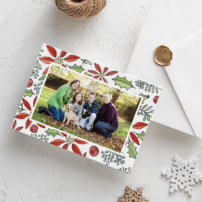 Cartes Pour Fêtes Annuelles Aquarelle rouge Peint Poinsettia et Holly Photo (Hand-painted watercolor one family photo frame card with poinsettias and holly)