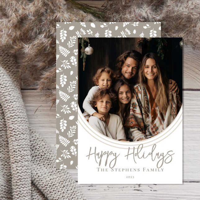 Cartes Pour Fêtes Annuelles Arc Inverti tendance Joyeux Joyeux vacances Photo (Simple and classy, modern photo trendy script text "Happy Holidays" design with inverted arch.)