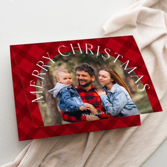 Cartes Pour Fêtes Annuelles Arche rouge Boho Arch Joyeux Noël Photo (Modern red plaid arch photo Folded Christmas card.)