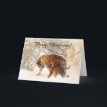 Cartes Pour Fêtes Annuelles Baby tiger and Tiger maman dans une forêt enneigée<br><div class="desc">Maman tigre et tigre dans une forêt enneigée en montagne. Belle scène d'hiver sur la photo : une mignonne maman tigre de tigre à travers une forêt enneigée sur la montagne. De beaux cadeaux de Noël pour les amateurs d'animaux et de tigres. enneigé noël tigre, tigre et petit, enneigé montain...</div>