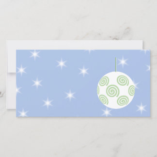 Cartes Pour Fêtes Annuelles Bauble de Noël blanc et vert. Sur Starry Blue.
