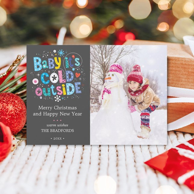 Cartes Pour Fêtes Annuelles Bébé moderne Son froid extérieur Photo Charbon Gri (Modern Baby Its Cold Outside Photo Charcoal Gray Holiday Card)