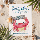 Cartes Pour Fêtes Annuelles Bécasseaux de sable Crabe Chaleureux Plages Noël<br><div class="desc">Envoyez des réjouissances sur la plage avec cette adorable carte de Noël avec un crabe mignon tenant un panneau en bois flotté qui dit "Joyeux Noël". La légende amusante "Sandy Claws is Coming to Town" est un coup de poing sur un classique de vacances, parfait pour les amoureux de l'océan...</div>