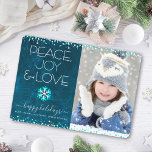 Cartes Pour Fêtes Annuelles Blue Photo Peace Jove Love Snowflake Custom Modern<br><div class="desc">"Paix, joie et amour." Une illustration ludique, ludique, flocon de neige et typographie moderne sur un arrière - plan d'aquarelle en marbre bleu turquoise et riche vous aide à ouvrir la saison des fêtes, avec la photo personnalisée de votre choix. Faux feuille turquoise et points confettis blancs encadrent la carte....</div>