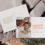 Cartes Pour Fêtes Annuelles Bold Modern One Photo Happy<br><div class="desc">Envoyez des voeux chaleureux cette saison de vacances avec cette carte postale unique et mignonne, moderne et audacieuse d'une photo joyeuse de vacances. Son design sobre et minimaliste présente des éléments d'inspiration boho dans les tons rose clair, corail pastel, vert sauge, bleu et pêche. Célébrant l'esprit festif de décembre, ce...</div>