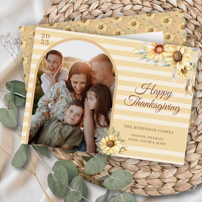 Cartes Pour Fêtes Annuelles Bon thanksgiving d'arc de fleurs de soleil Boho Fl (bohemian inspired Happy Thanksgiving card with sunflowers and arch family photo personalized)