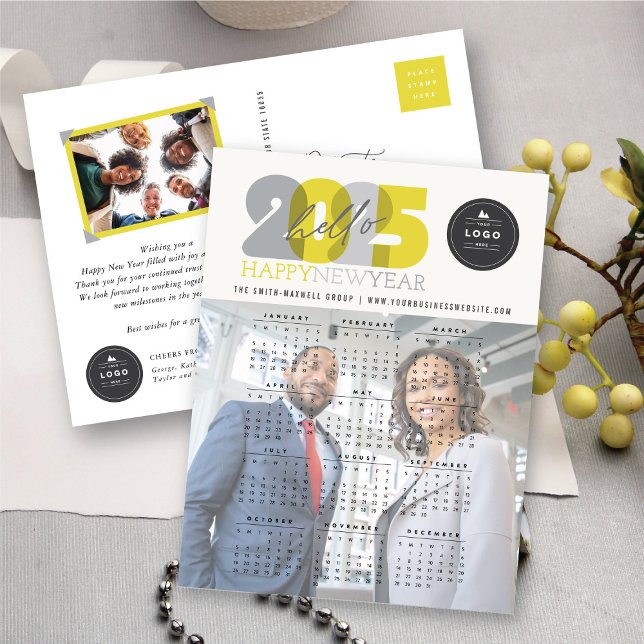 Cartes Pour Fêtes Annuelles Bonjour 2025 Calendrier Bold Typographie Nouvel An (Hello 2025 Calendar Bold Typography New Year Photo Holiday Postcard @ fat_fa_tin)