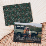 Cartes Pour Fêtes Annuelles Botaniques vintages d'hiver Joyeux Noël Photo<br><div class="desc">Carte photo de Noël vintage et festive avec police de typographie qui dit "Joyeux Noël". Ajoutez votre photo de famille horizontale. Le dos de la carte présente une illustration dessinée à la main des plantes d'hiver.</div>