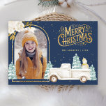 Cartes Pour Fêtes Annuelles Camion blanc Snowman Gold Photo de Noël Marine ble<br><div class="desc">Éblouissez vos invités avec cette carte de Noël d'hiver à thème boisé élégante avec un joli camion blanc et un adorable bonhomme de neige avec des fleurs blanches. Ajoutez simplement votre texte sur ce modèle facile à utiliser et ornez cette carte avec votre photo préférée pour en faire une carte...</div>
