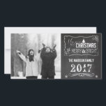 Cartes Pour Fêtes Annuelles Chalkboard Festive Noël Photocard<br><div class="desc">Cette Chalkboard Festive Christmas Photocard est une excellente façon d'express vos salutations de vacances à la famille et les amis! Cette carte photo est dotée d'un arrière - plan rustique noir avec tableau noir avec photo de votre choix et a des polices amusantes qui font de ce lieu un accueil...</div>