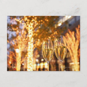 Cartes Pour Fêtes Annuelles Champagne glasses toasting Christmas on city