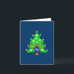 Cartes Pour Fêtes Annuelles Chanukkah et Noël<br><div class="desc">Hanoukka et Noël est ensemble parfait pour les familles interconfessionnelles qui célèbrent les deux vacances. Comporter un menorah de chanukah devant un arbre de Noël mettant en évidence l'esprit des vacances.</div>