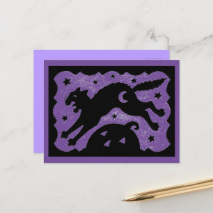 CARTES POUR FÊTES ANNUELLES CHAT HALLOWEEN SOMMANT SUR CITROUILLE, NOIR & PURP