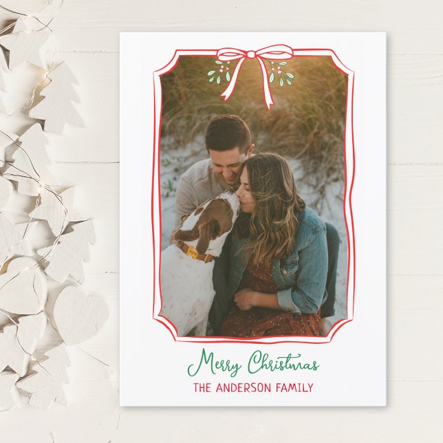 Cartes Pour Fêtes Annuelles Chic Mistletoe & Bow Photo de famille personnalisé (Celebrate the season with a personal touch! Customize this holiday card with your family photo!)