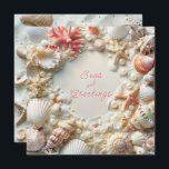 Cartes Pour Fêtes Annuelles Christmas Beach Seas & Salutations<br><div class="desc">De beaux coquillages,  de jolies perles,  des étoiles de mer et des fleurs de corail rose courent de Noël. Pour les chanceux qui n'ont pas à affronter des tonnes de neige et peuvent aller à la plage en hiver.</div>