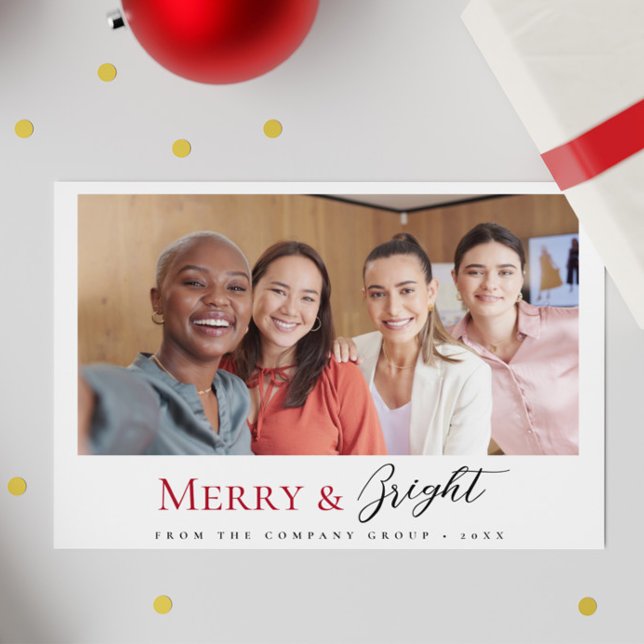 Cartes Pour Fêtes Annuelles Christmas Business Team Photo Joyeux et lumineux (Merry and bright staff, team photo corporate holiday card.)