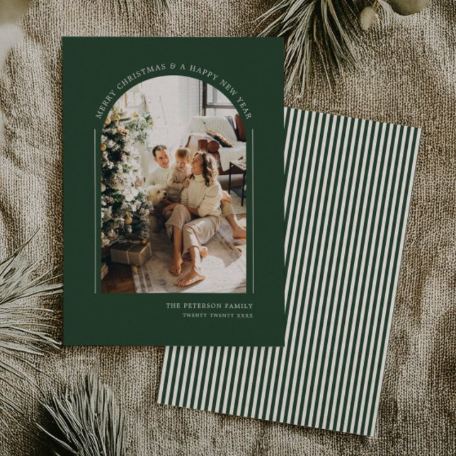 Cartes Pour Fêtes Annuelles Classy Elegant Green Modern Christmas Family Photo (Créateur téléchargé)