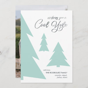 Cartes Pour Fêtes Annuelles Cool moderne Yule Script Light Green Trees Photo