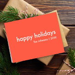 Cartes Pour Fêtes Annuelles Coral Red Holidays | Design minimaliste moderne<br><div class="desc">Simple et élégant "happy holiday" citation carte de voeux avec typographie moderne en blanc sur un arrière - plan de corail tomate dans un style minimaliste scandinave "scandi" style. La carte peut être facilement personnalisée avec votre propre salutation de vacances, nom de famille et année pour faire une carte de...</div>