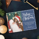 Cartes Pour Fêtes Annuelles Croyez en la magie de Noël 2 photos de famille ble<br><div class="desc">Carte de voeux moderne avec l'un de vos portraits de famille de Noël préférés sur la gauche complétée par les mots "Croyez en la magie de Noël" sur la droite sur un arrière - plan bleu festif, personnalisable avec votre propre message de voeux. Vous pouvez télécharger une photo de plus...</div>