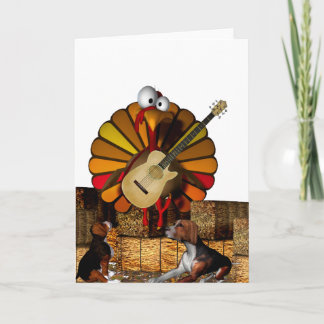 Cartes Pour Fêtes Annuelles Dinde de dessin sur foin avec guitare et beagle
