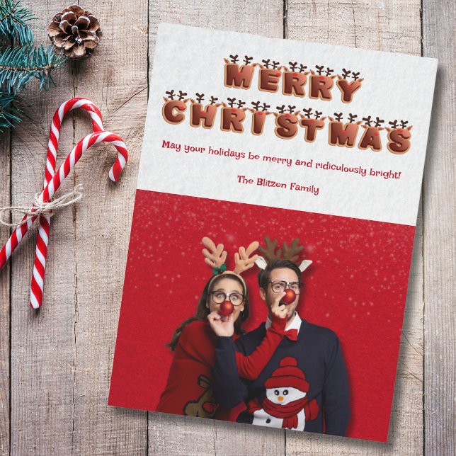 Cartes Pour Fêtes Annuelles Drôle et Festive Reindeer Couple Photo Noël (Send a dose of holiday cheer and laughter this season with a funny and festive photo card)