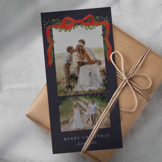 Cartes Pour Fêtes Annuelles Elégant Bow rouge avec verdure 2 Photo Noël (Elegant painted red bow ribbon with greenery 2 photo Christmas holiday cards.)