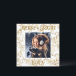 Cartes Pour Fêtes Annuelles Elégant Joyeux & Bright Photo Gold Vintage<br><div class="desc">Elégante motif vintage Merry & Bright typographie. Une belle brocade design en détresse avec votre photo préférée au centre. Personnalisez avec votre message et votre nom à l'envers. La carte de voeux de vacances parfaite.</div>
