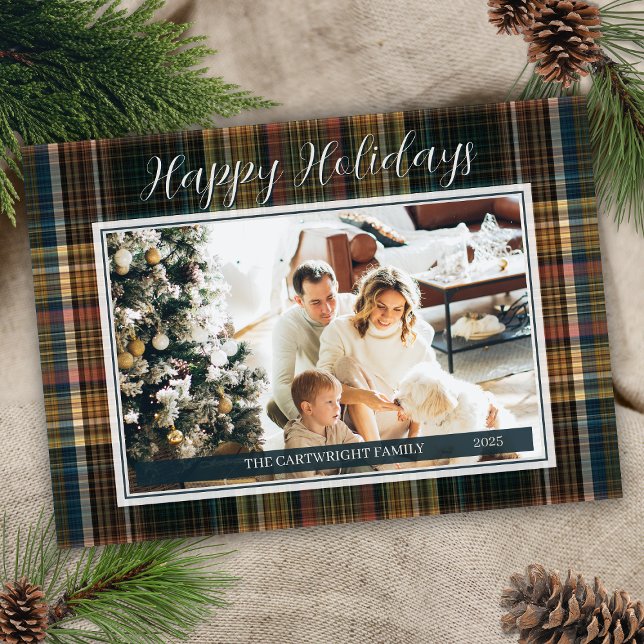 Cartes Pour Fêtes Annuelles Elégant Riche Plaid Hirloom Style Joyeux vacances (Elegant vintage plaid happy holidays card with single photo and family name year on front message)