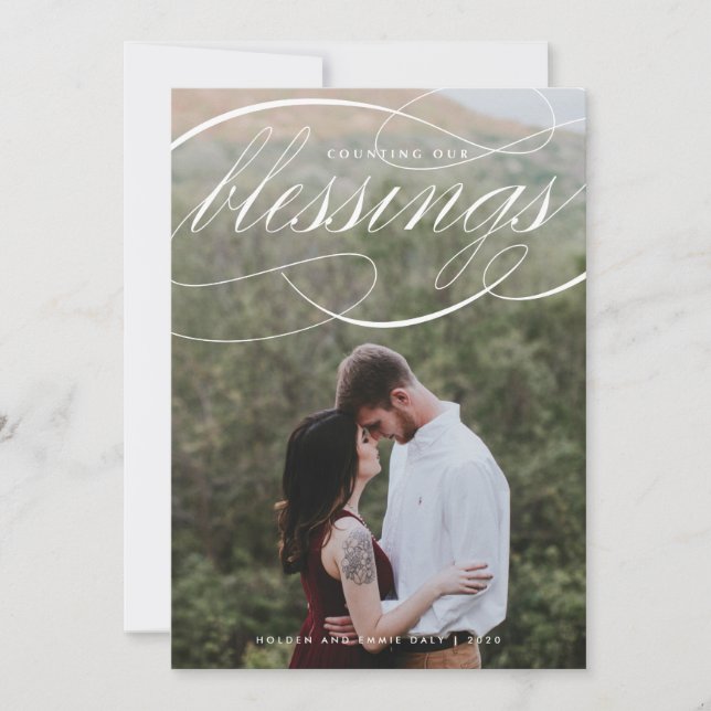 Cartes Pour Fêtes Annuelles Élégant Script Compter Nos Bénédictions Photo (Devant)