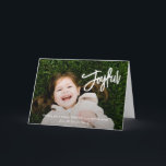 Cartes Pour Fêtes Annuelles Élégant script de brosse Joyeux Photo moderne Noël<br><div class="desc">Carte de Noël religieuse de style moderne avec un design simple et minimal avec "Joyful" dans un élégant script de brosse blanche avec votre message et nom de famille sur votre photo préférée. L'intérieur a un collage photo composé de six photos carrés.</div>