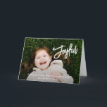 Cartes Pour Fêtes Annuelles Élégant script de brosse Joyeux Photo moderne Noël<br><div class="desc">Carte de Noël religieuse de style moderne avec un design simple et minimal avec "Joyful" dans un élégant script de brosse blanche avec votre message et nom de famille sur votre photo préférée. L'intérieur a un collage photo composé de six photos carrés.</div>