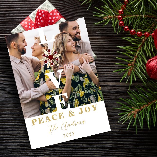 Cartes Pour Fêtes Annuelles Elegant Snowflake Red & Faux Gold Minimal 2 Photos (Elegant and Refined Snowflake Red & Faux Gold Minimalist 2 Vertical Photos Christmas Holiday Card.)