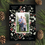 Cartes Pour Fêtes Annuelles Elegant Winter Watercolor Greenery Black Photo<br><div class="desc">This elegant and festive holiday photo card features a beautiful watercolor wreath of holly, eucalyptus, and berries over a chic black background. The editable greeting on the front says "Happiest Holidays". The back of the card is a coordinating foliage pattern, which can be removed if desired. You can also add...</div>