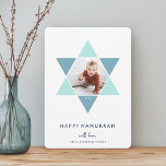 Cartes Pour Fêtes Annuelles Étoile mosaïque | Hanoukka Photo<br><div class="desc">Élégant et moderne Hanoukka carte photo présente un ensemble photo préféré dans une Star of David accentué de tons bleus brillants pour un effet de mosaïque unique, sur un arrière - plan blanc. "Happy Hanoukka" apparaît sous les lettres blanches modernes et propres. Personnalisez avec vos noms le long du bas....</div>