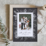Cartes Pour Fêtes Annuelles Faux Chalkboard Vintage Botanique de Noël Photo<br><div class="desc">Joyeux Noël! Célébrez la saison avec cette carte de Noël élégante avec un cadre botanique blanc de style vintage en ligne délicate. Le feuillage doux hiver ajoute une touche nostalgique et artistique, encadrant parfaitement votre photo préférée. Choisissez parmi plusieurs couleurs arrière - plans pour convenir à votre thème de vacances....</div>