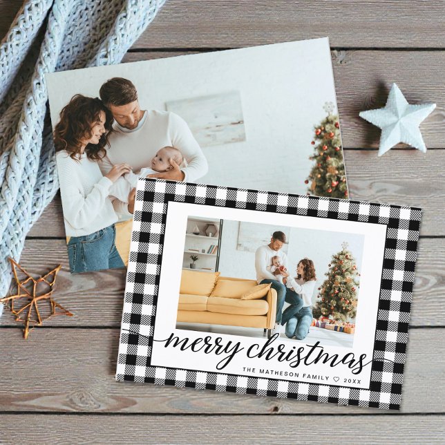 Cartes Pour Fêtes Annuelles Ferme Moderne noir blanc plat Noël photo (2 photo merry christmas black and white farmhouse plaid card.)